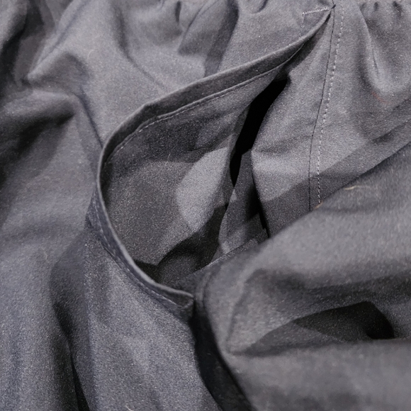 Under Armour Women's Blue Athletic Shorts - Picture 5 of 7